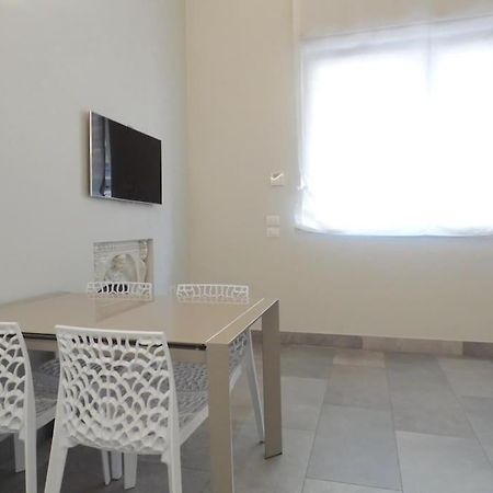 Isola Apartment Pastrengo Milán Exteriér fotografie